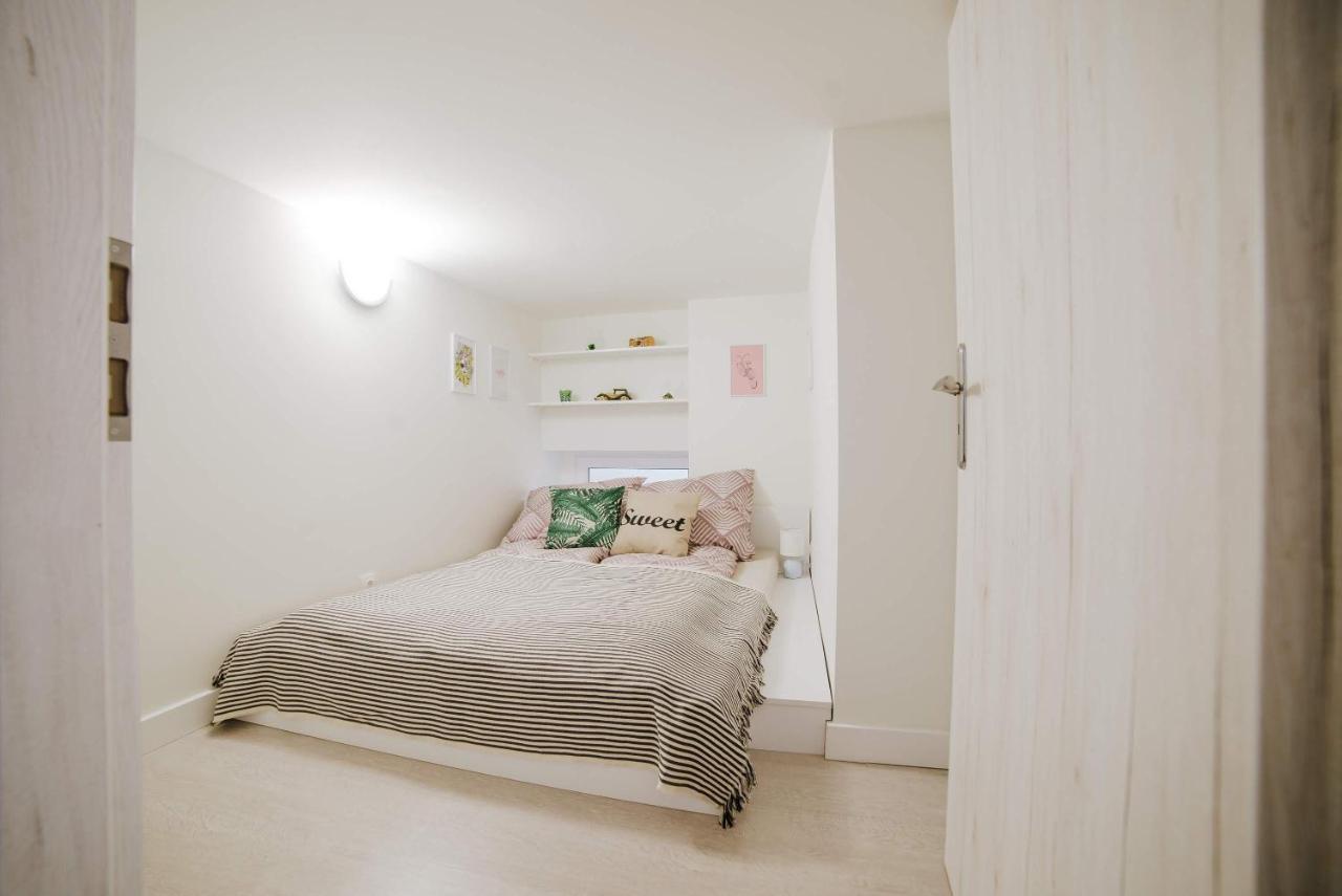 Apartment Comfy At New York Cafe With Aircon Budapest