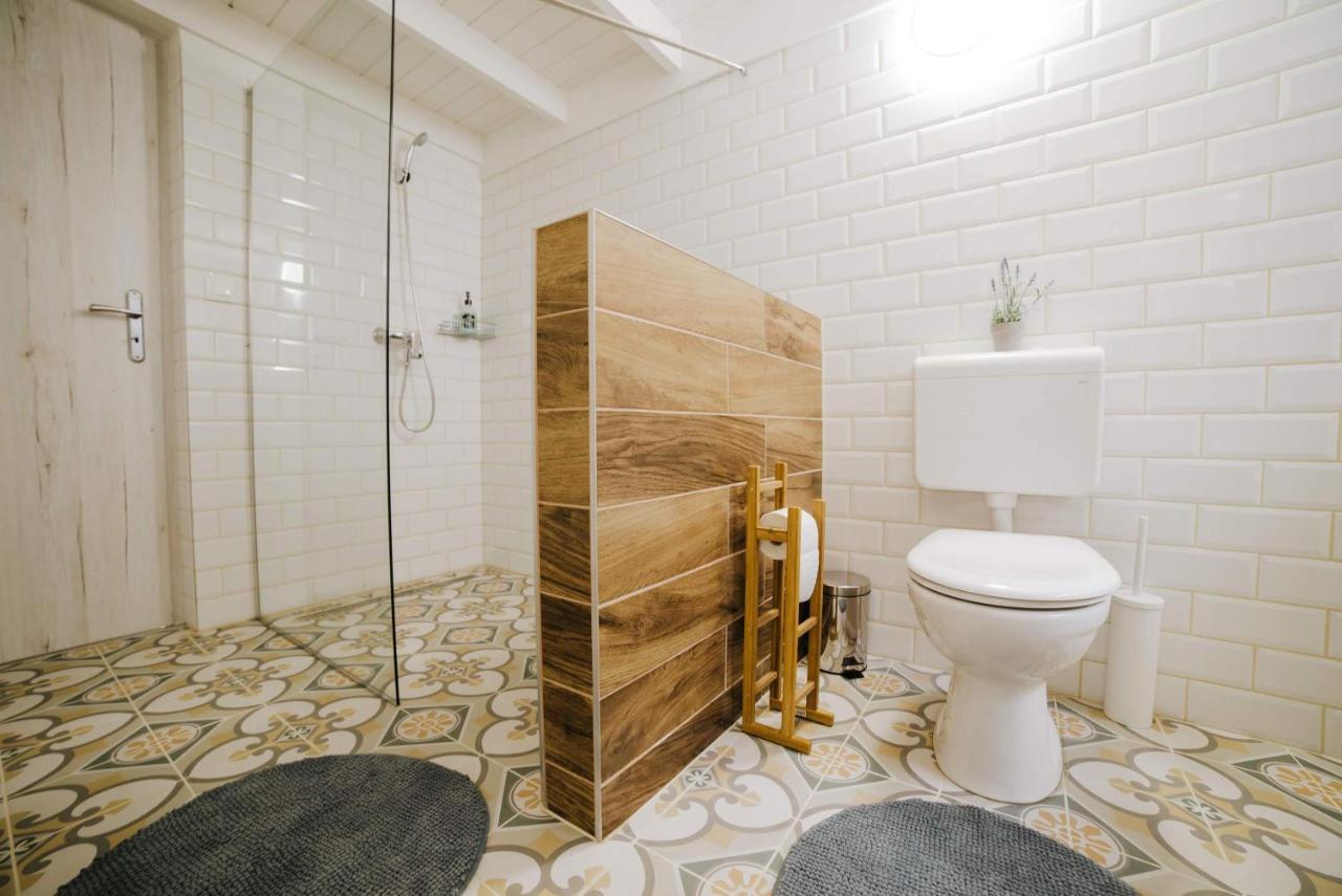 Apartment Comfy At New York Cafe With Aircon Budapest